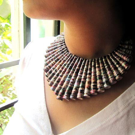 paper-bead-necklace-09.jpg