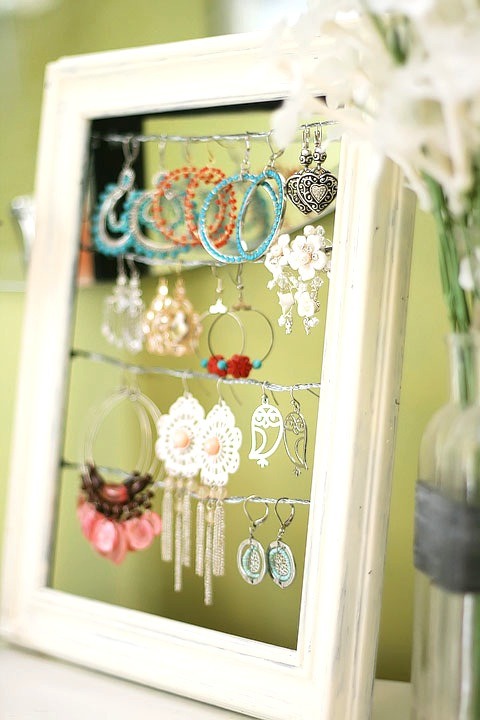 shabby-chic-altered-picture-frame-dangly-earring-jewelry-display-holder-3.jpg