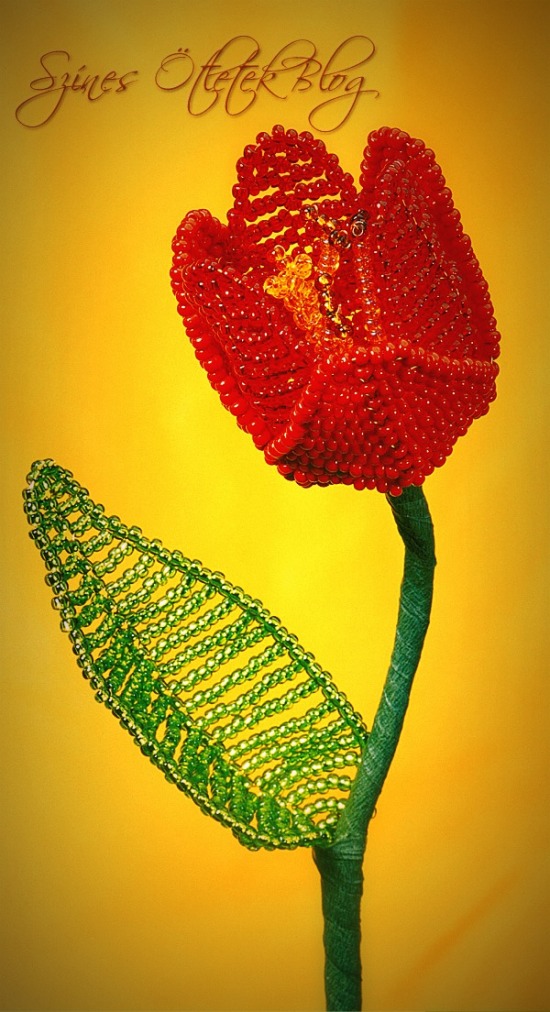 Fókuszban a gyöngyből fűzött virágok