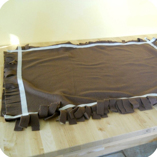 DIY-No-Sew-Dog-Bed-5.jpg