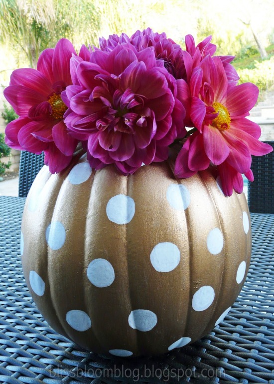polka dot pumpkin vase 1.jpg